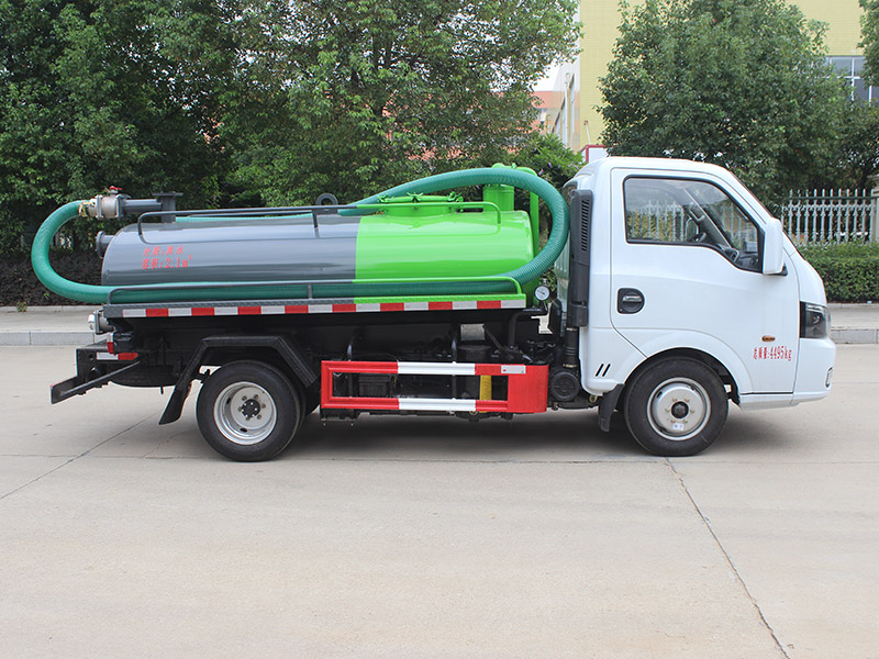 東風(fēng)途逸藍(lán)牌2方吸糞車