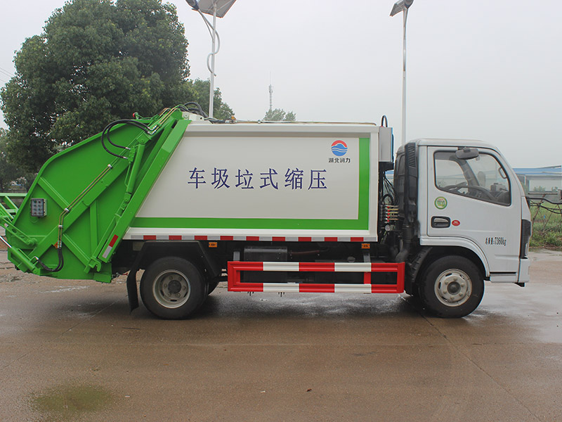 東風多利卡6方壓縮垃圾車