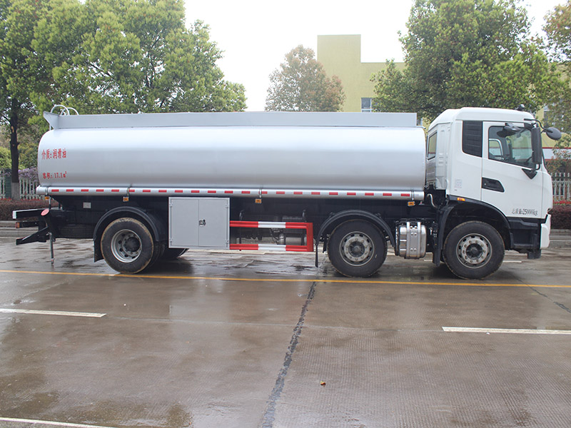東風(fēng)天錦17.1立方SCS5252GPGDFH6普通液體運輸車