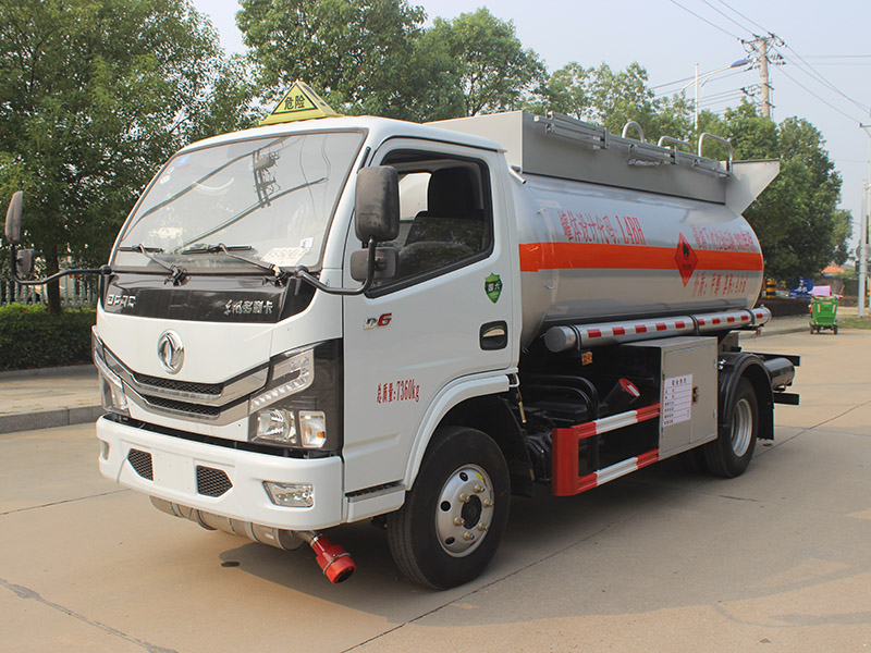 東風(fēng)多利卡4.6立方SCS5070GRYEQ6易燃液體罐式運(yùn)輸車