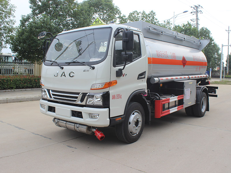 江淮駿鈴8.6SCS5121GRYHFC6易燃液體罐式運(yùn)輸車