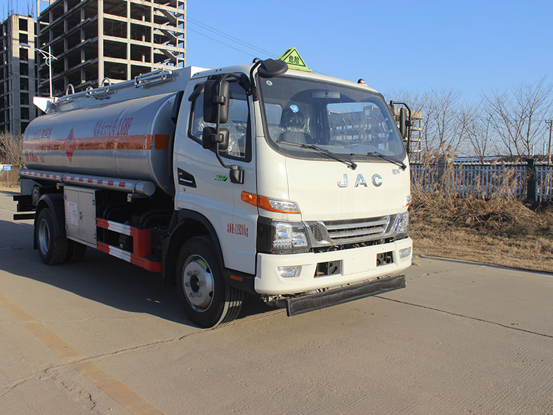 江淮駿鈴8.2立方SCS5122GYYHFC6運(yùn)油車