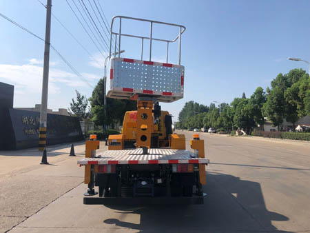 潤知星牌SCS5042JGKQL6型高空作業(yè)車