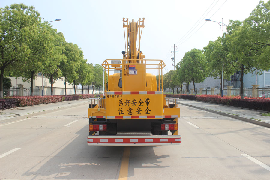 潤(rùn)知星牌SCS5065JGK18JX6型高空作業(yè)車(chē)