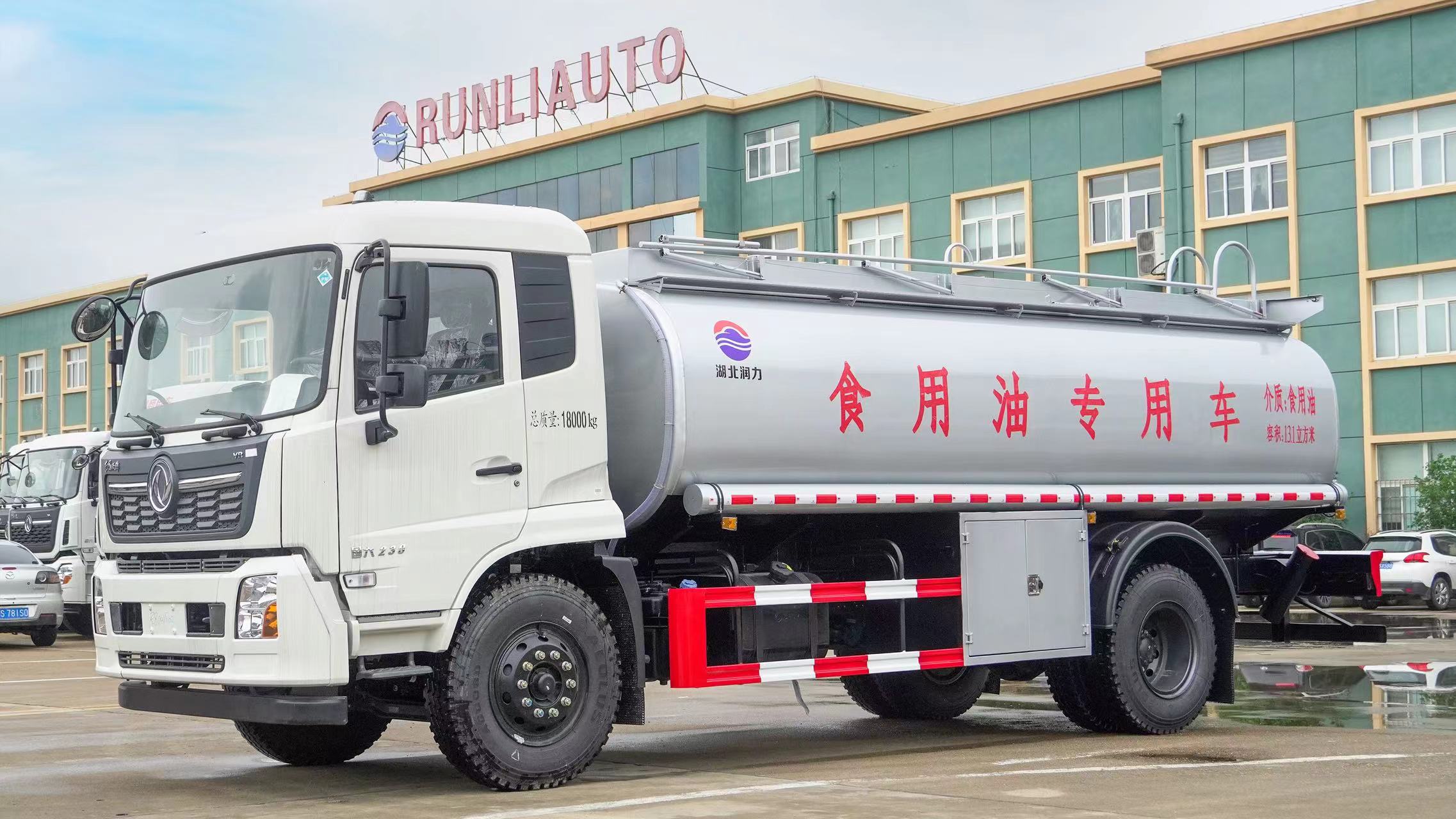 【潤(rùn)力精品車】潤(rùn)力精品運(yùn)油車